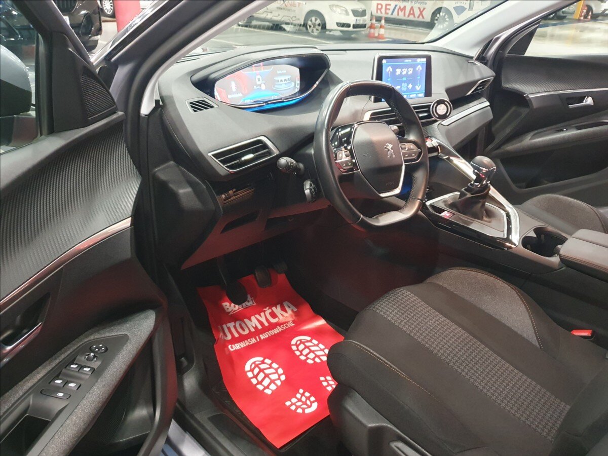 Peugeot 3008 SUV / Terénní 1,2 l 96 kw