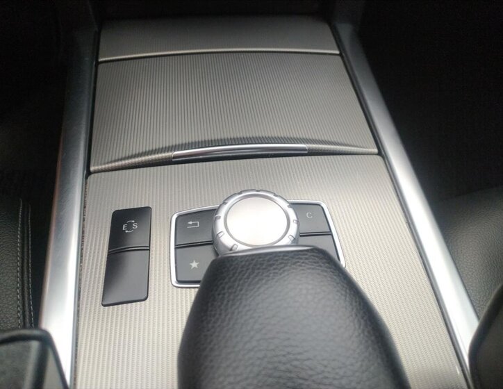 Mercedes-Benz Třídy E 23