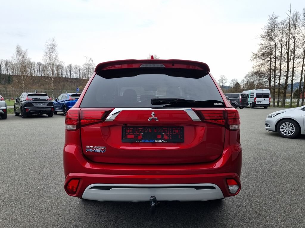 Mitsubishi Outlander SUV / Terénní 2,4 l 165 kw
