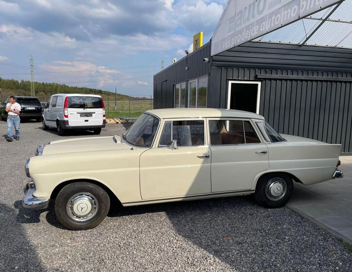 Mercedes-Benz Ostatní 15