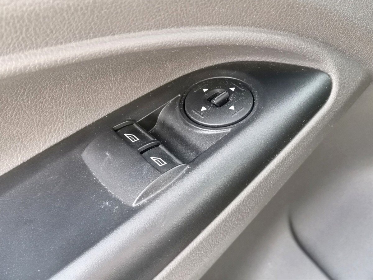 Ford Transit Connect Pick-up 1,5 l 74 kw