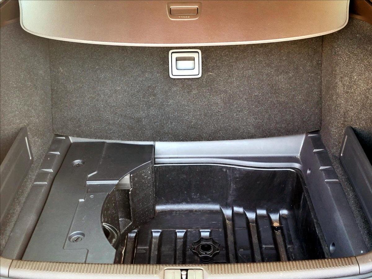 Volkswagen Passat Kombi 1,4 l 90 kw