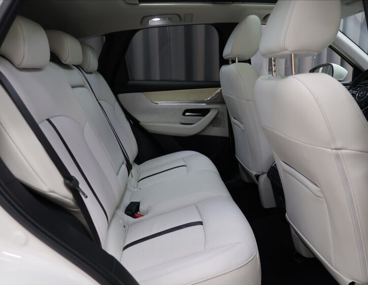 Mazda CX-60 SUV / Terénní 2,5 l 241 kw