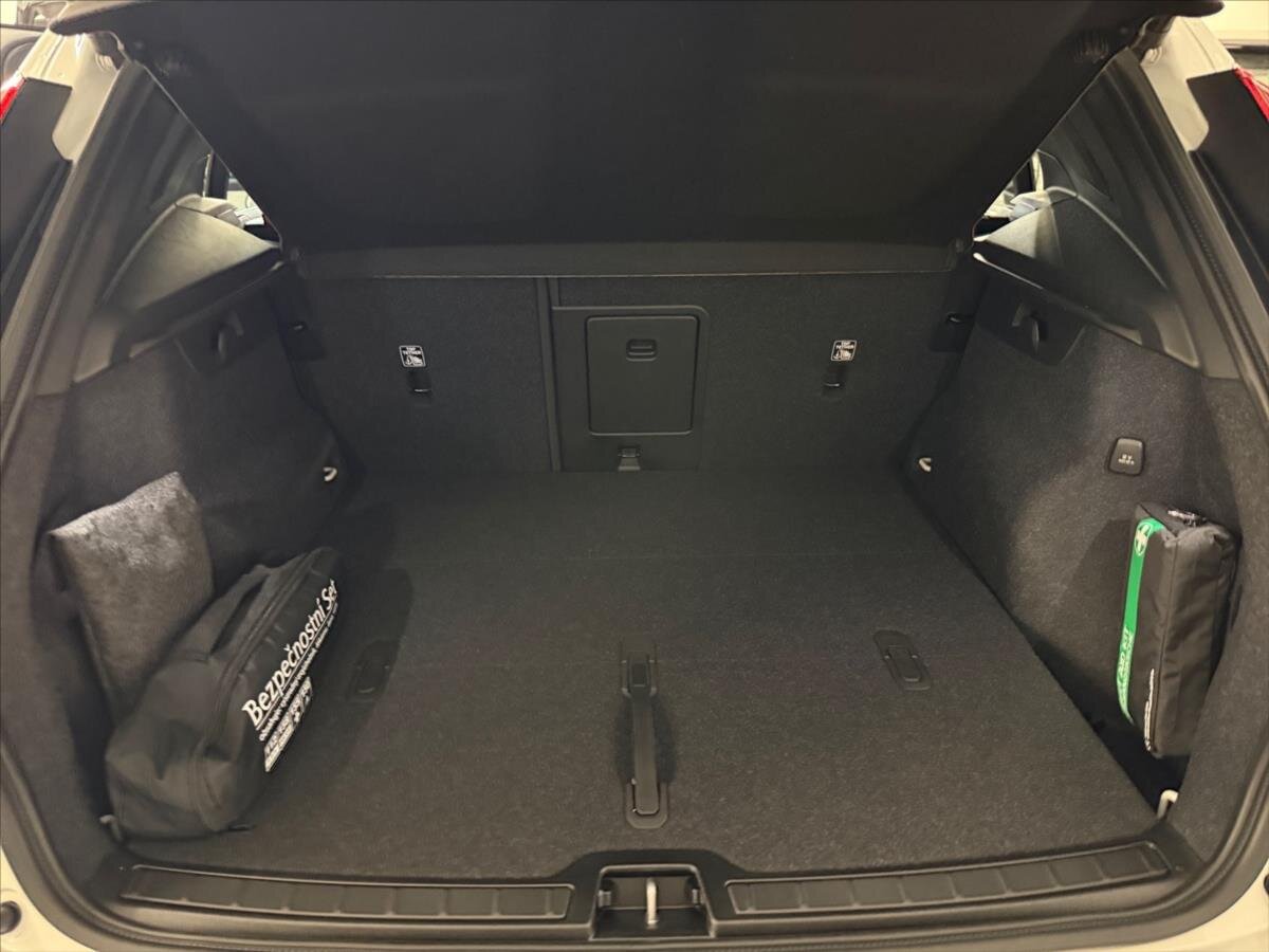 Volvo XC40 SUV / Terénní 2,0 l 120 kw