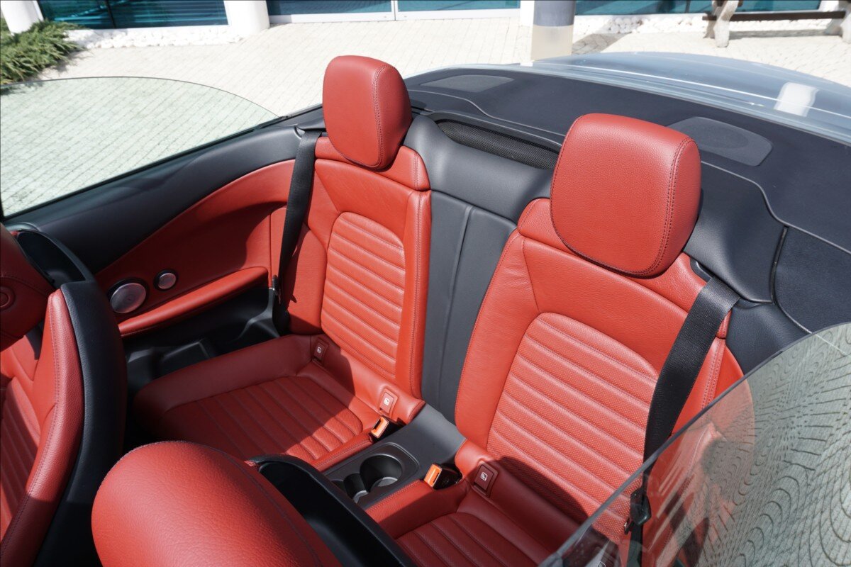 Mercedes-Benz Třídy C Kabriolet 2,0 l 190 kw