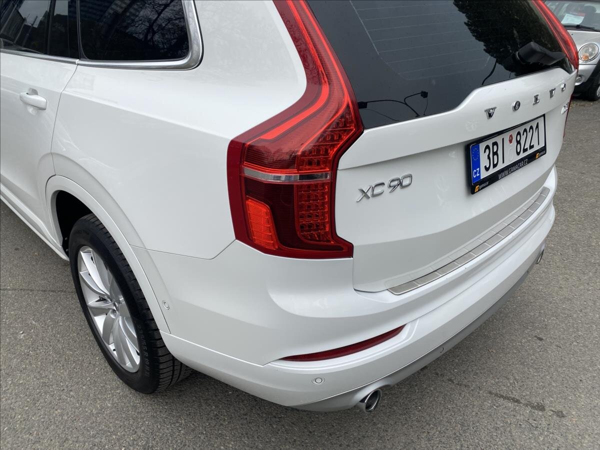 Volvo XC90 SUV / Terénní 2,0 l 173 kw