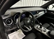 Alfa Romeo Stelvio 15
