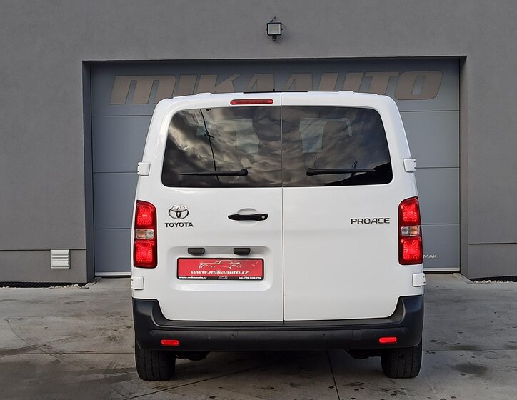Toyota ProAce Verso 6