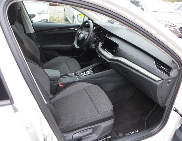 Škoda Octavia 10