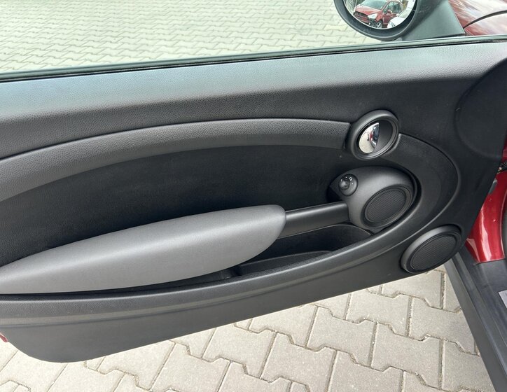 Mini Cooper Hatchback 1,6 l 80 kw