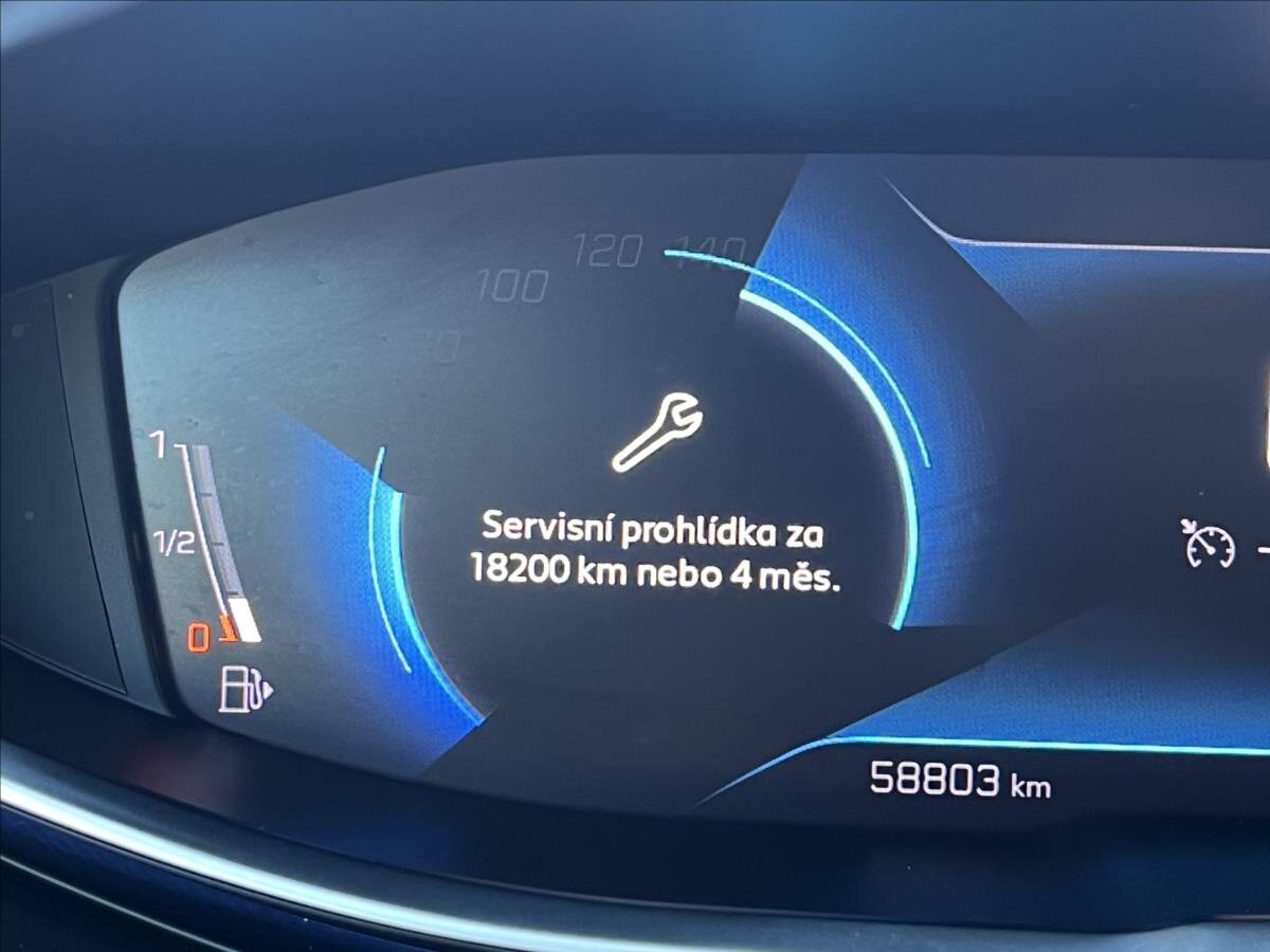 Peugeot 3008 SUV / Terénní 1,5 l 96 kw