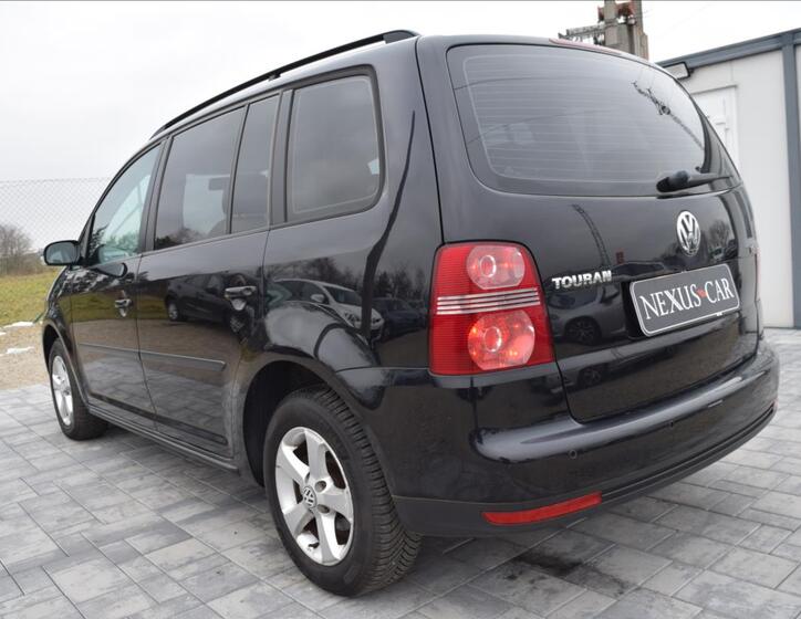 Volkswagen Touran 7