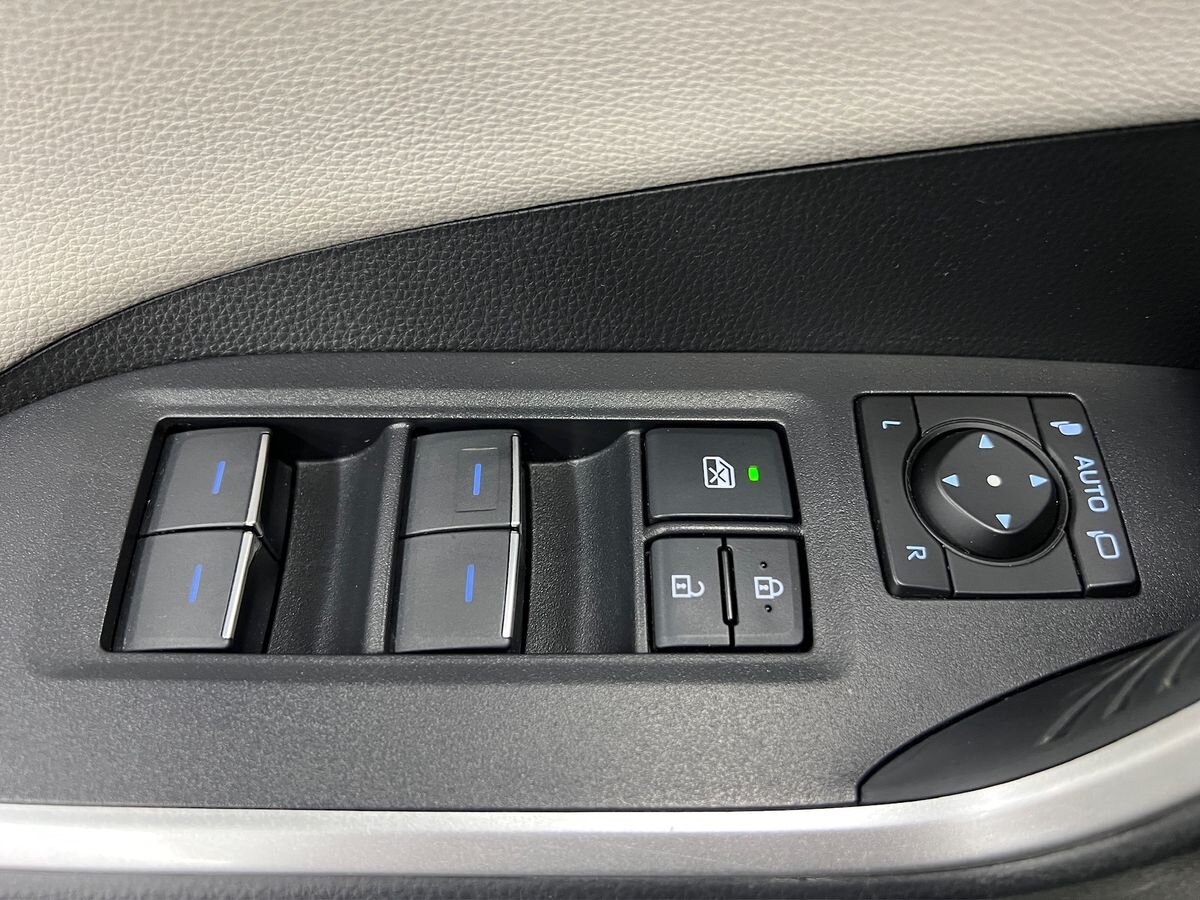 Toyota RAV4 SUV 2,5 l 163 kw