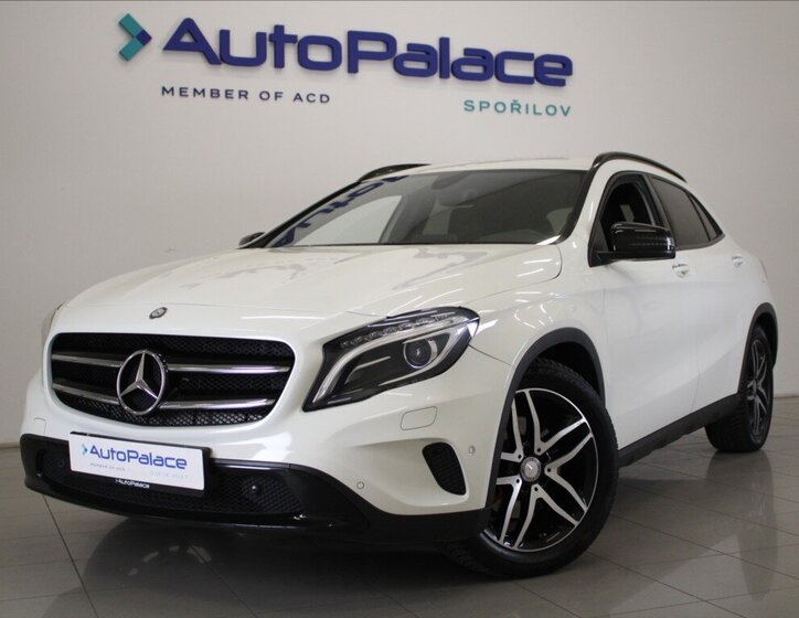 Mercedes-Benz GLA SUV / Terénní 2,0 l 155 kw
