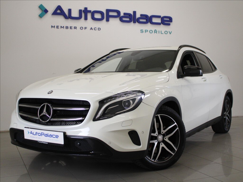 Mercedes-Benz GLA SUV / Terénní 2,0 l 155 kw