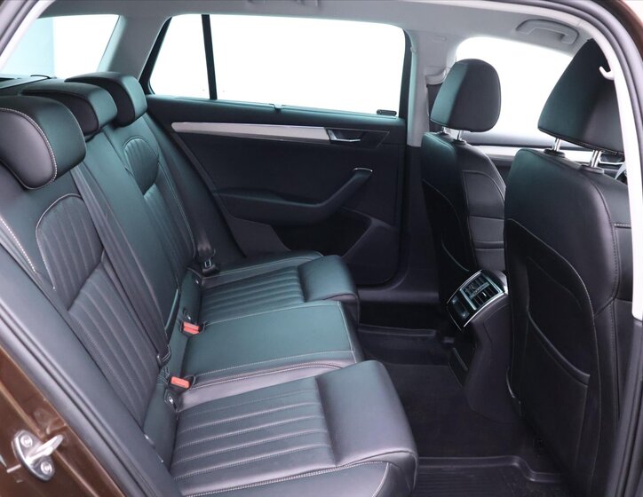 Škoda Superb Kombi 2,0 l 110 kw