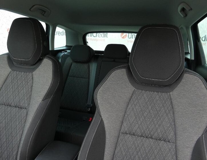 Škoda Karoq SUV / Terénní 1,5 l 110 kw