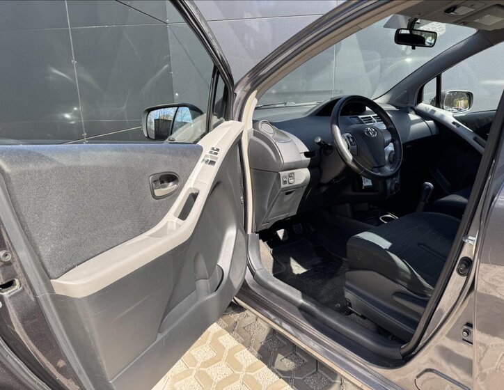 Toyota Yaris Hatchback 1,4 l 66 kw