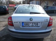 Škoda Octavia Sedan / Limuzína 1,6 l 85 kw