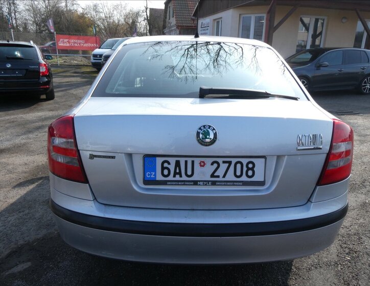 Škoda Octavia Sedan / Limuzína 1,6 l 85 kw