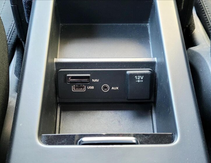 Land Rover Discovery Sport 30