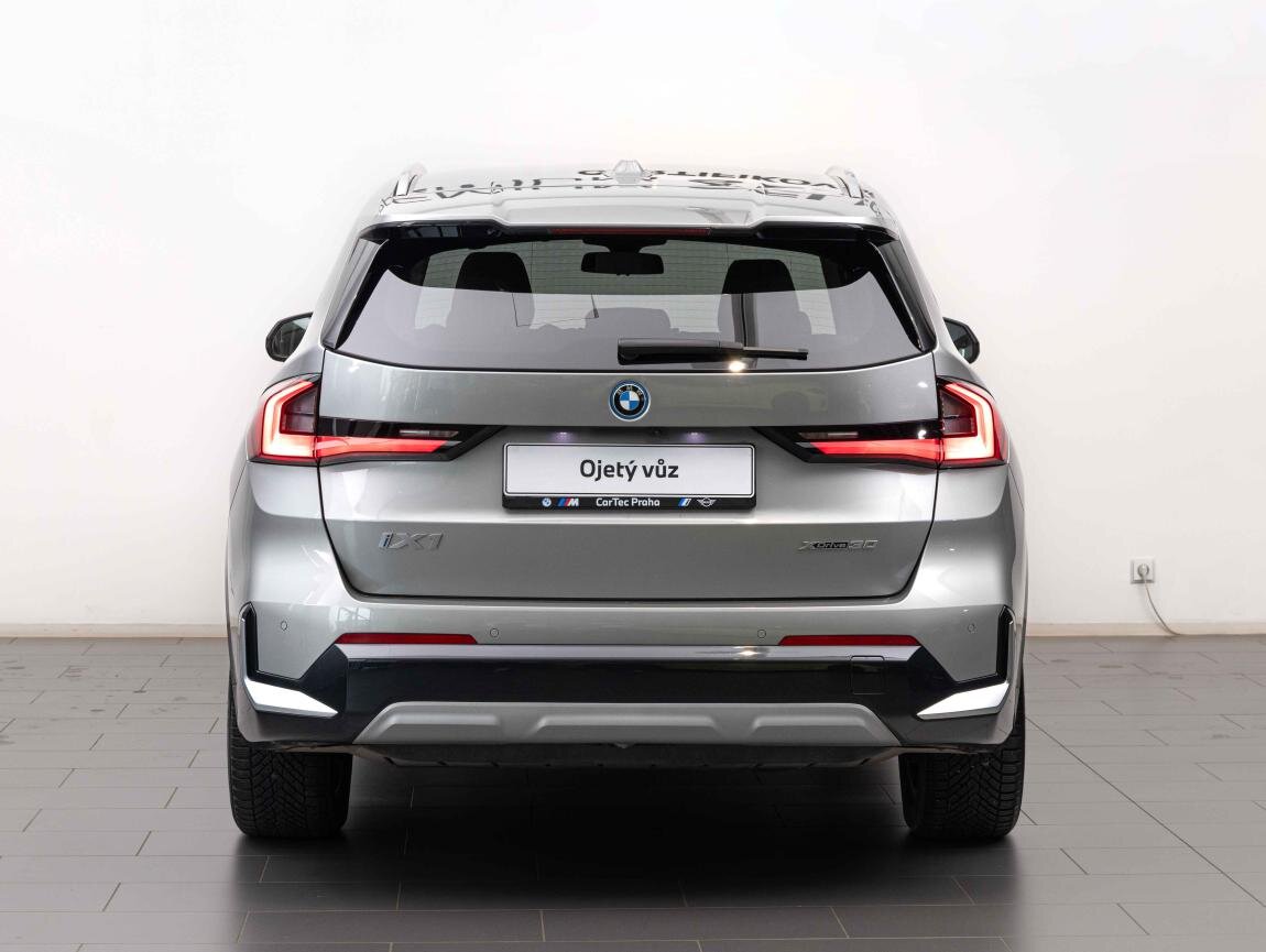 BMW iX1 SUV / Terénní 0,0 225 kw