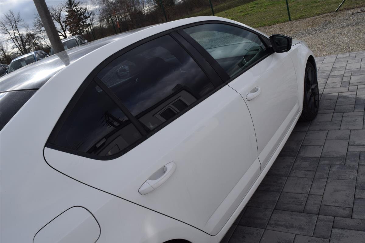 Škoda Octavia Sedan / Limuzína 2,0 l 135 kw