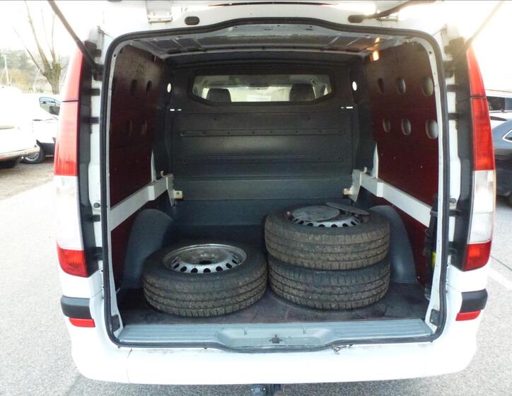 Mercedes-Benz Vito 19