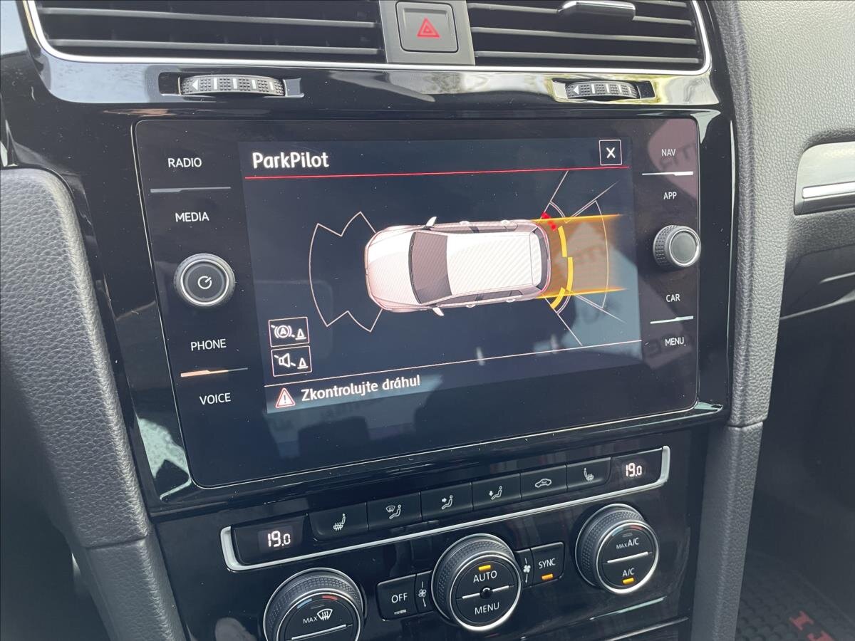 Volkswagen Golf Hatchback 2,0 l 210 kw