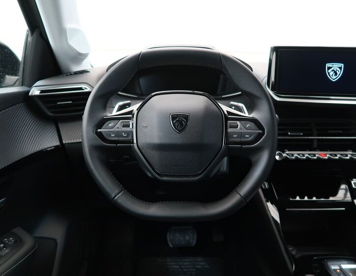 Peugeot 208 Hatchback 1,2 l 74 kw