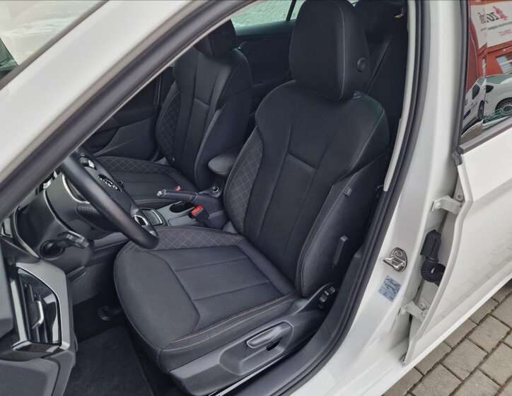 Škoda Scala Hatchback 999,0 70 kw