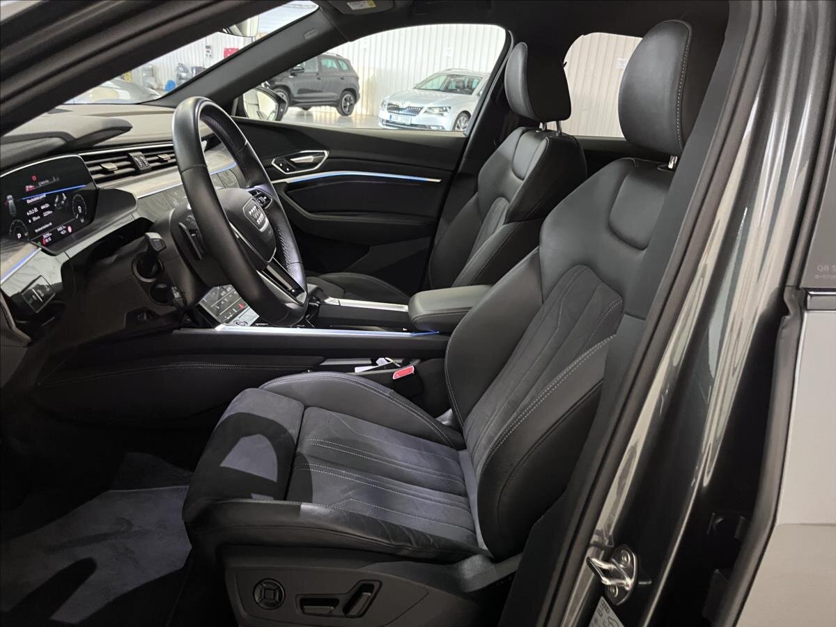 Audi Q8 e-tron SUV 0,0 300 kw