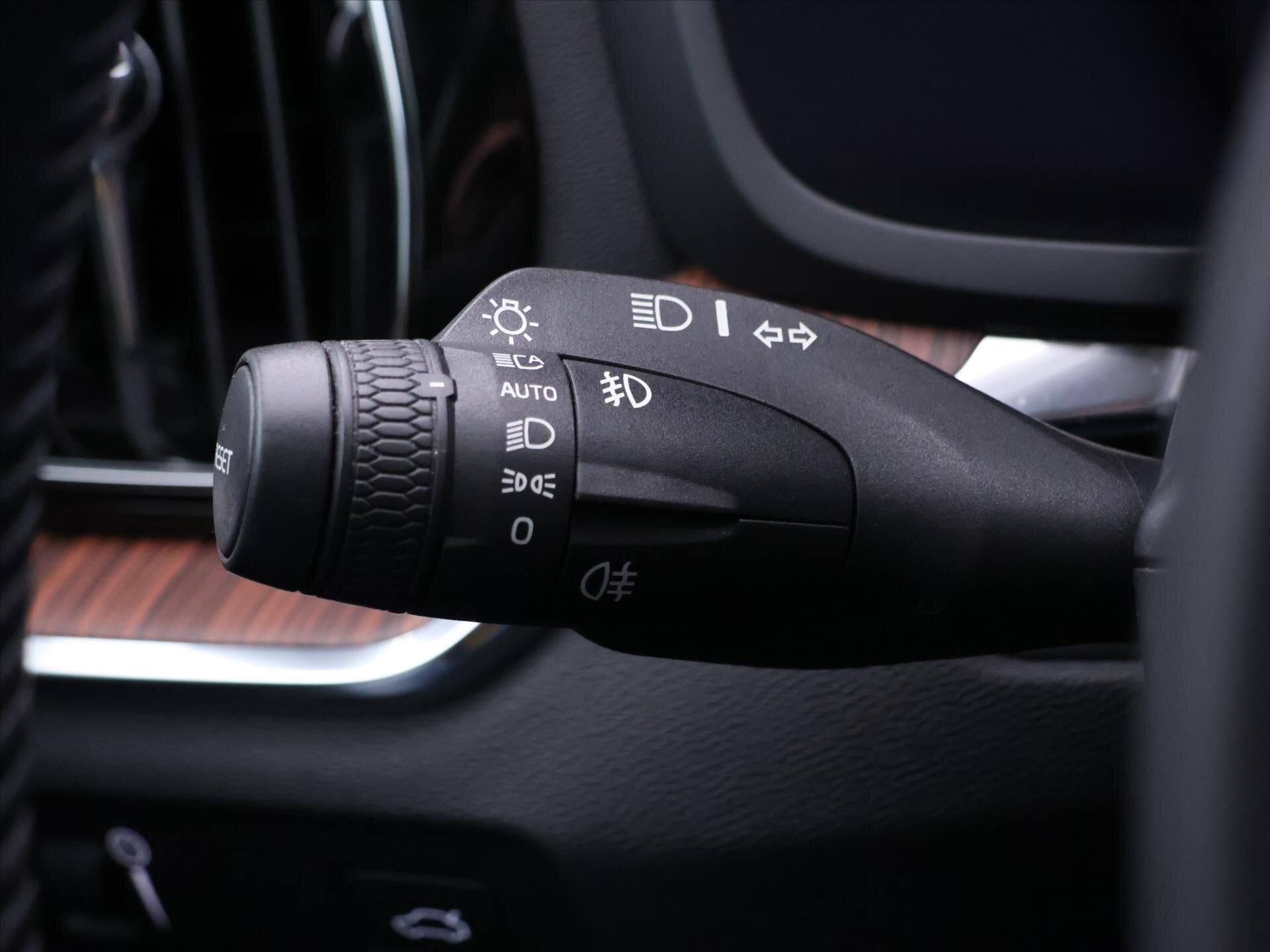 Volvo V60 Kombi 2,0 l 140 kw