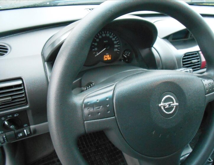 Opel Corsa Hatchback 973,0 43 kw