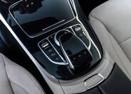 Mercedes-Benz Třídy E 12