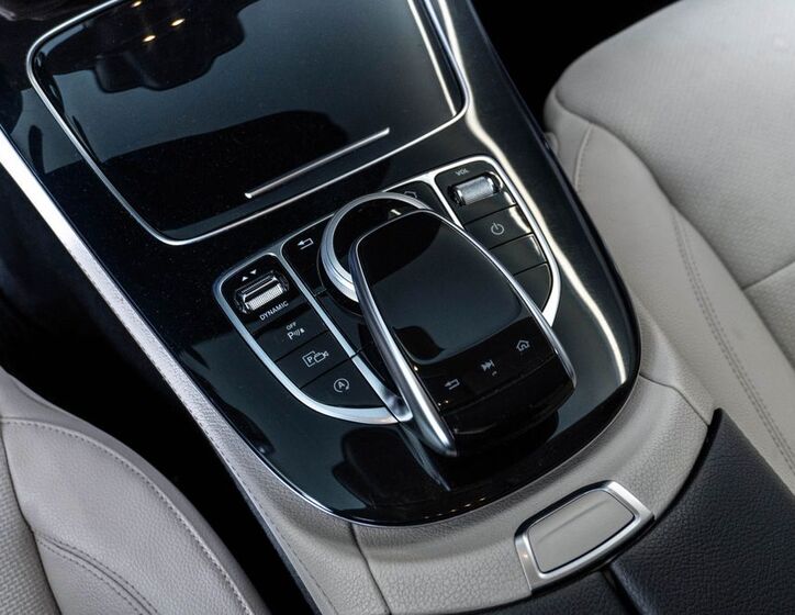 Mercedes-Benz Třídy E 12