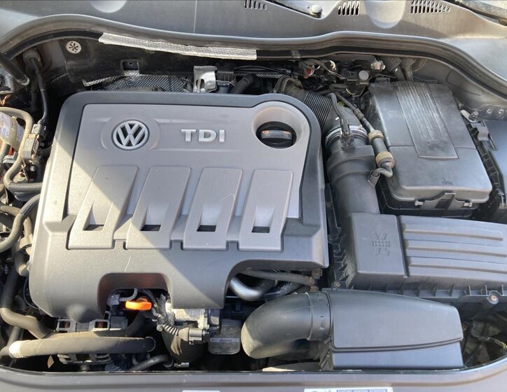 Volkswagen Passat Kombi 2,0 l 103 kw