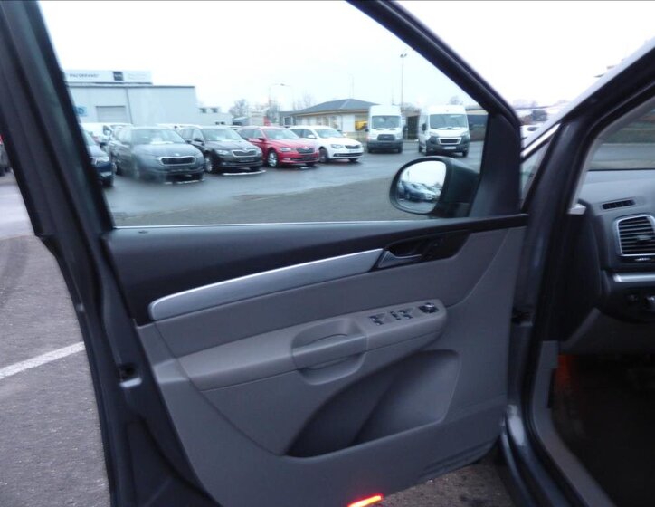 Volkswagen Sharan Kombi 2,0 l 125 kw