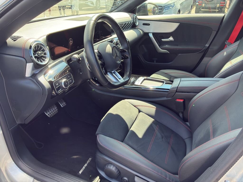 Mercedes-Benz CLA Kombi 2,0 l 225 kw