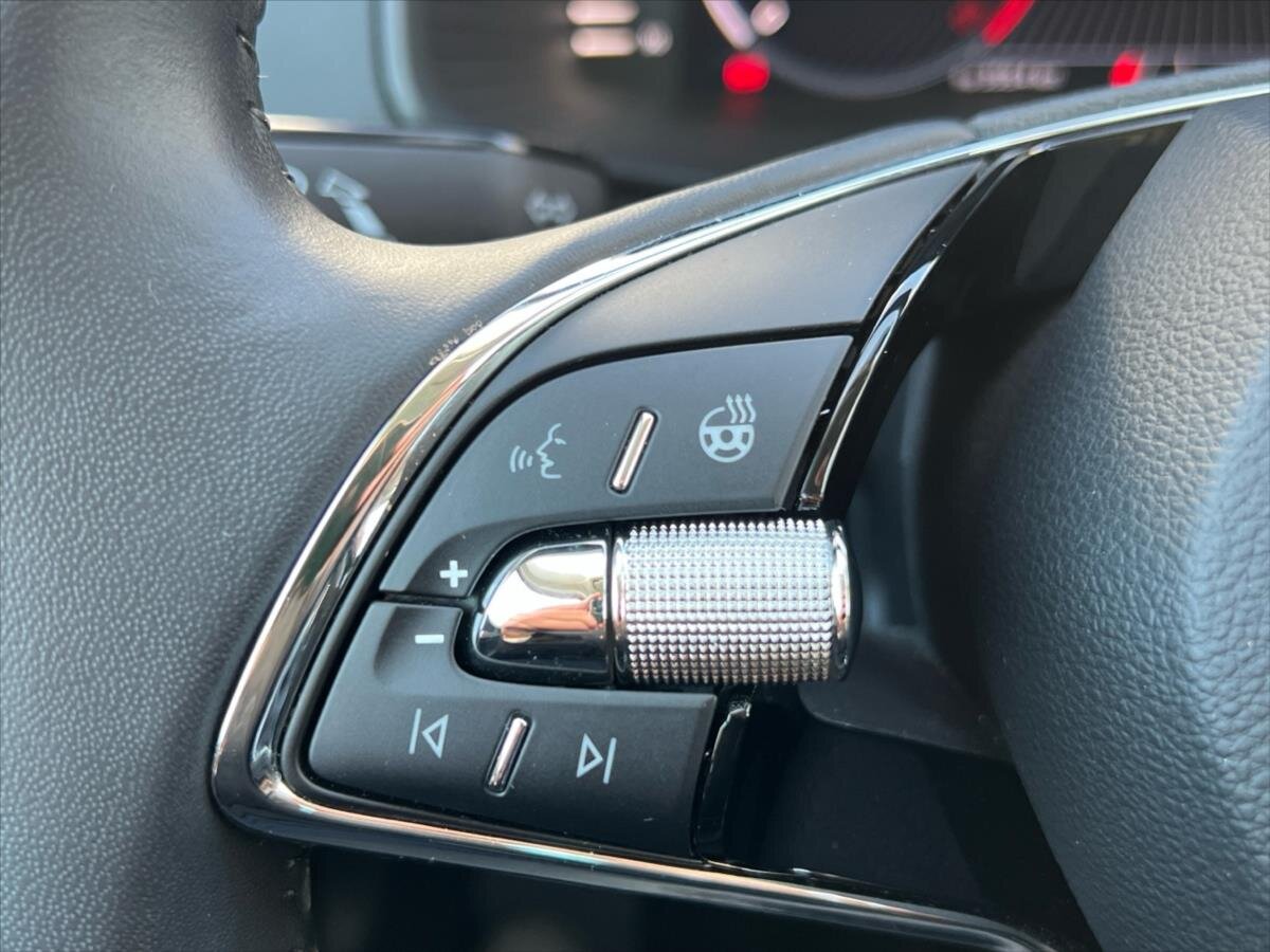 Škoda Karoq SUV / Terénní 1,5 l 110 kw