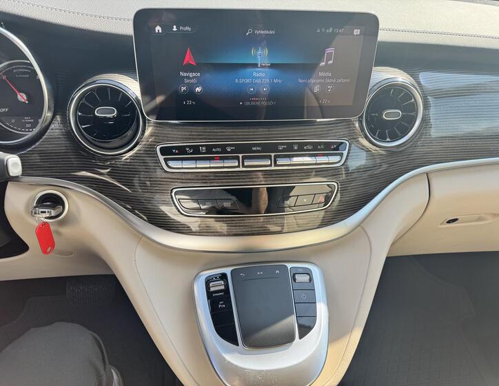 Mercedes-Benz EQV 14