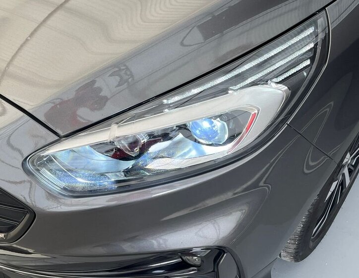 Ford S-MAX MPV 2,0 l 110 kw