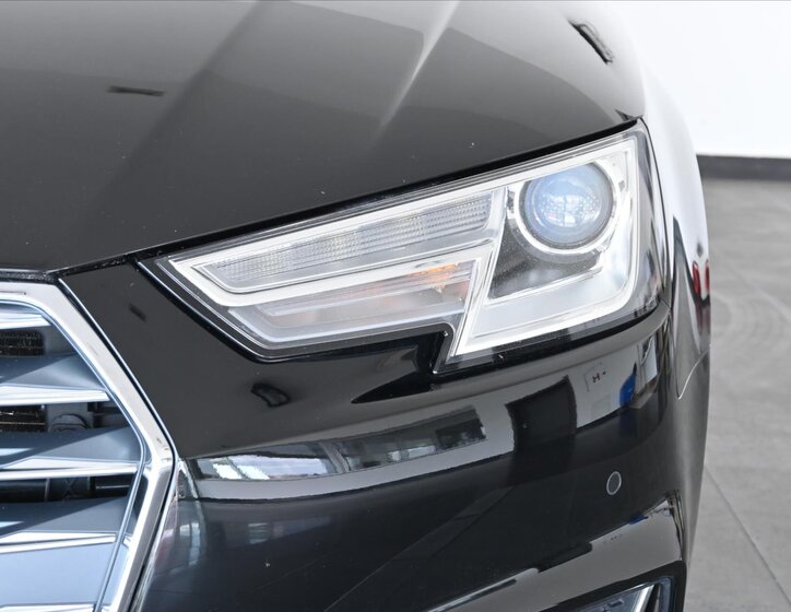 Audi A4 Kombi 2,0 l 140 kw