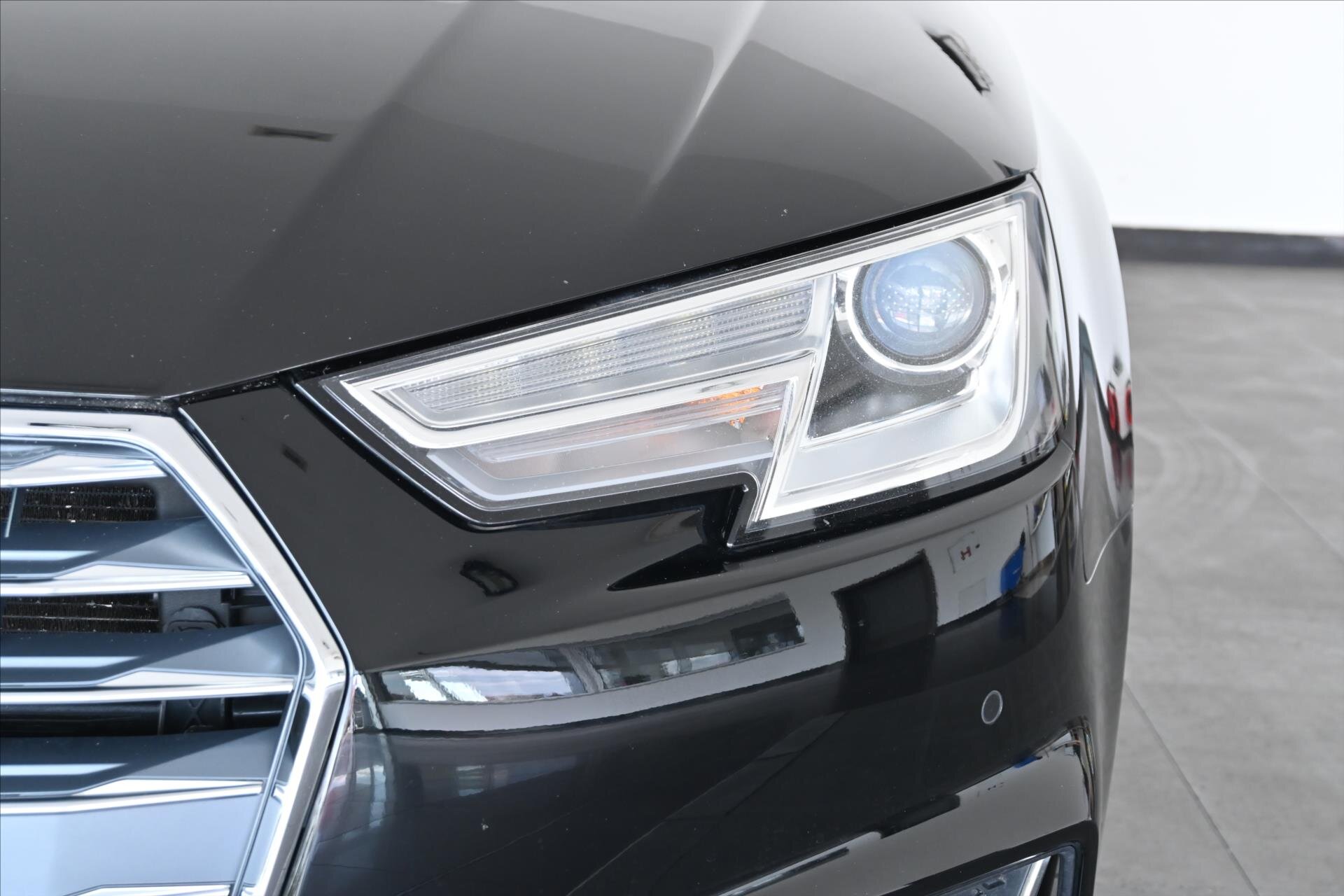 Audi A4 Kombi 2,0 l 140 kw