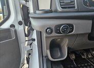 Ford Transit 8