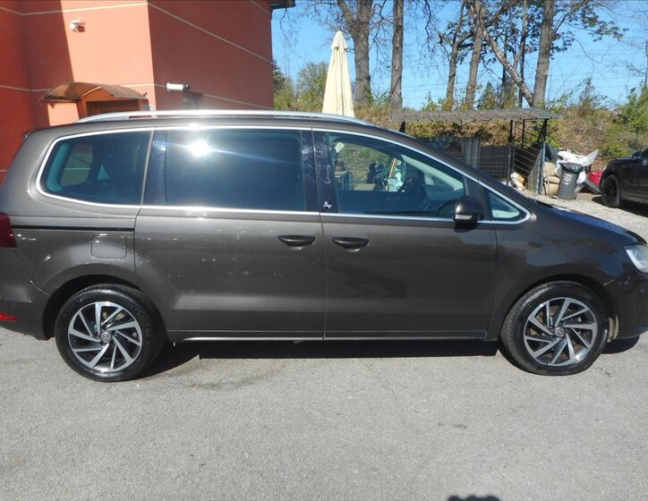 Volkswagen Sharan Kombi 2,0 l 110 kw