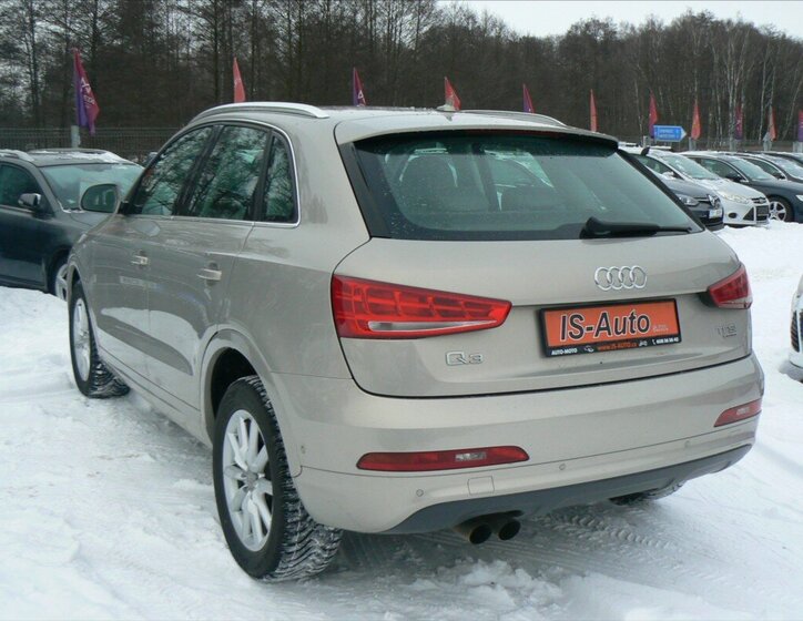 Audi Q3 5