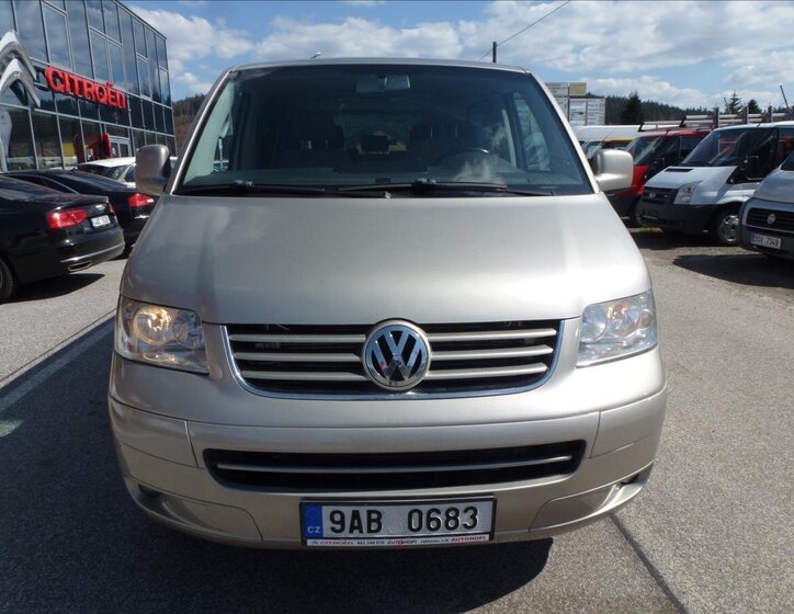 Volkswagen Multivan Kombi 2,5 l 128 kw