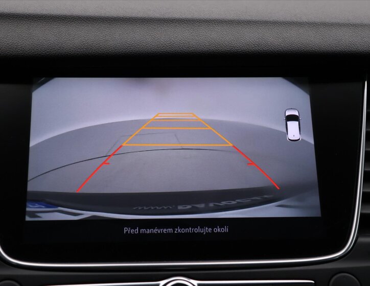 Opel Grandland X SUV / Terénní 1,6 l 147 kw