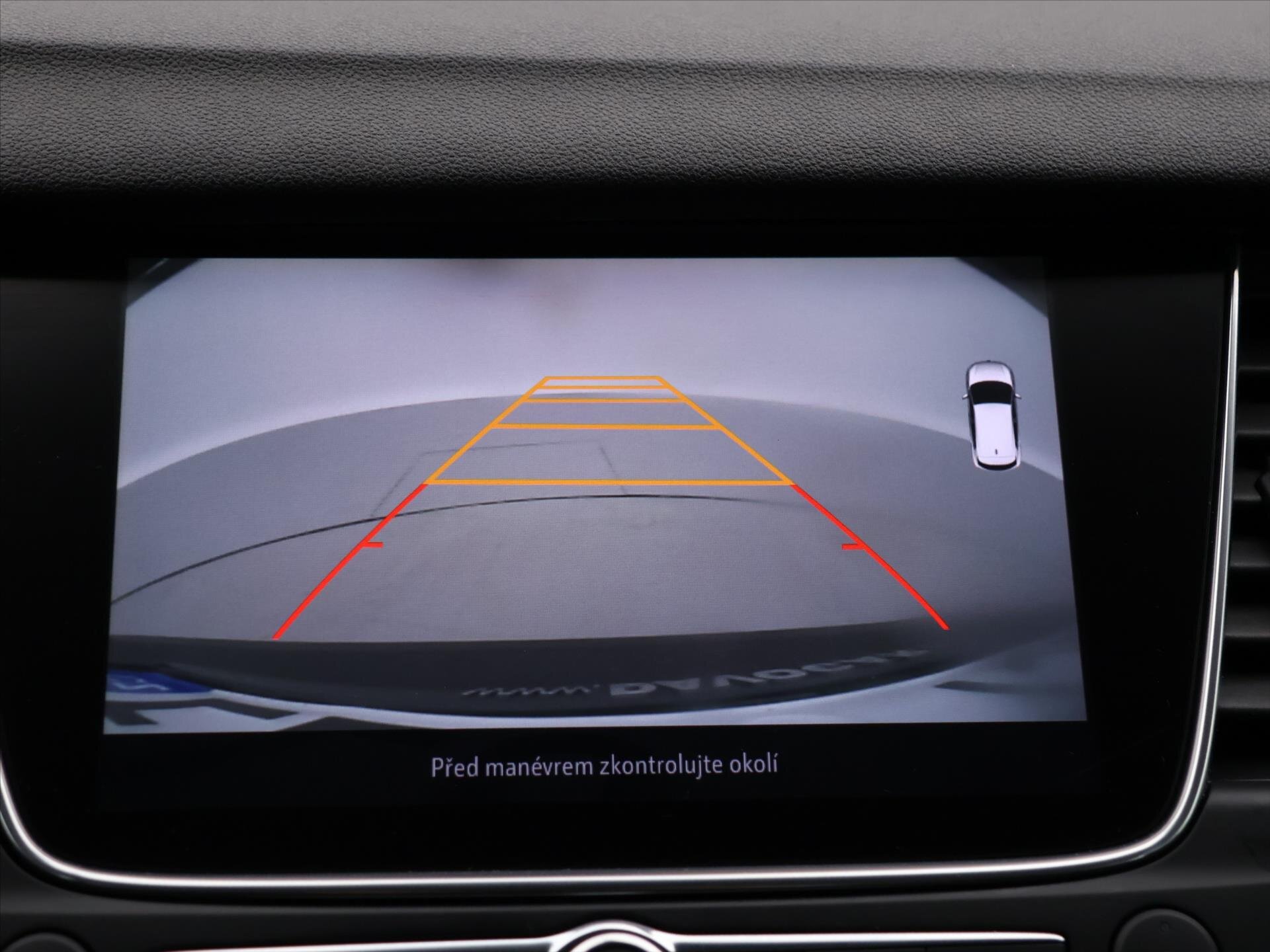 Opel Grandland X SUV / Terénní 1,6 l 147 kw